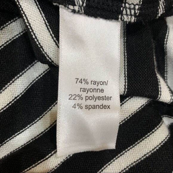 NWT Maurices Long Sleeve Rayon Black/White SOFT Top Sz L NEW - Picture 8 of 10